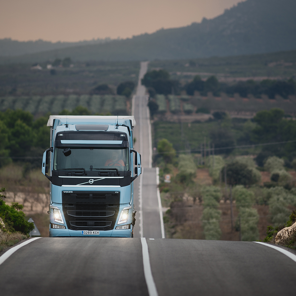 Volvo FH LNG in Spanish countryside